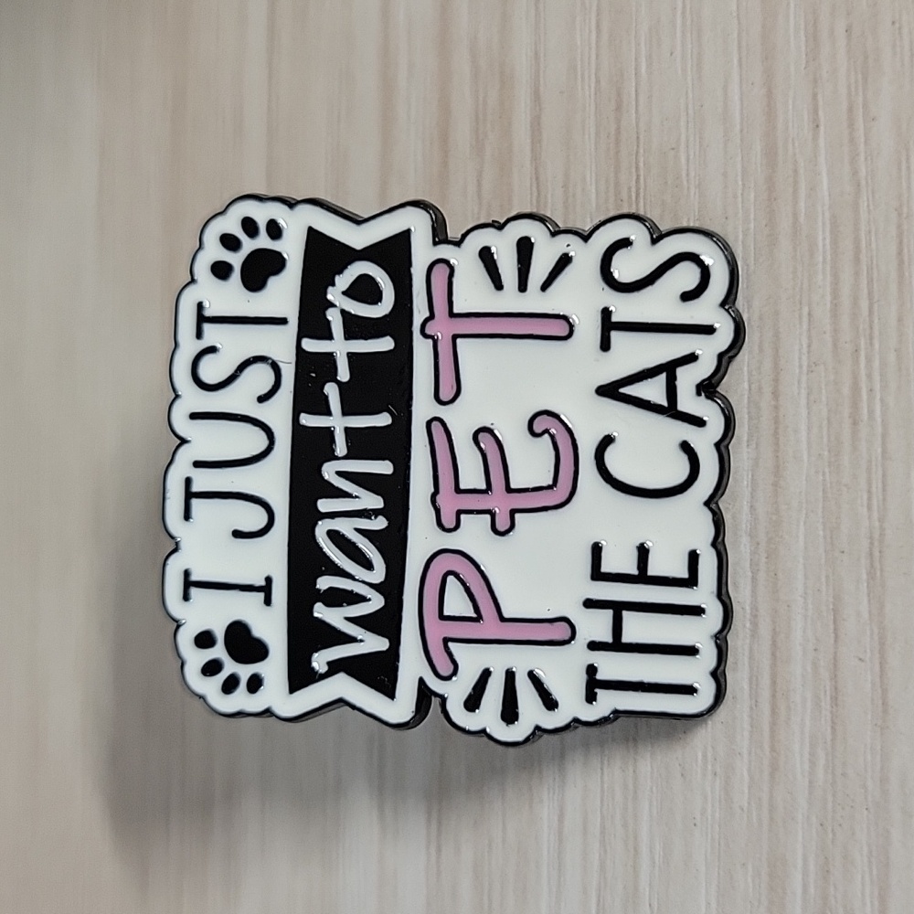 CRAZY FOR CATS PIN - Picture 2 of 4